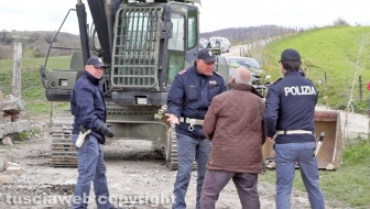 Tensione tra Antonio Pira e la polizia