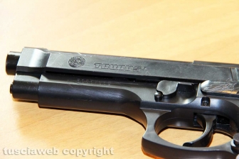 Viterbo - Tenta due rapine pistola in pugno, arrestato - L'arma usata dal malvivente