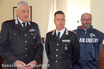 Viterbo - Tenta due rapine pistola in pugno, arrestato - La conferenza stampa dei carabinieri