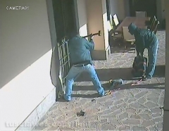 Tentato furto in villa - Le immagini degli scassinatori in azione