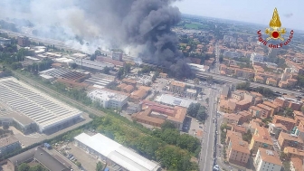 Bologna - Tir esplode sul raccordo