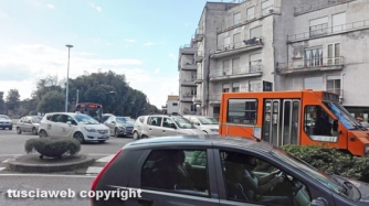 Traffico bloccato a piazzale Gramsci