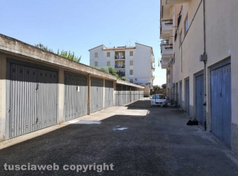 Civita Castellana - Si uccide con un colpo di pistola in garage