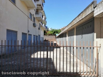 Civita Castellana - Si uccide con un colpo di pistola in garage