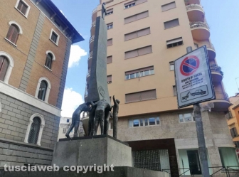 Viterbo - Transenne a piazza della Repubblica