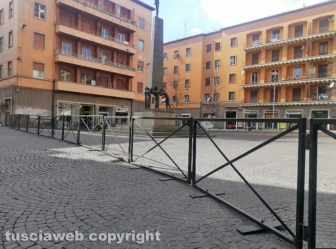 Viterbo - Transenne a piazza della Repubblica