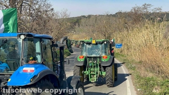 Tarquinia - I trattori marciano verso l'Aurelia