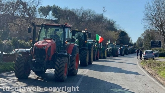 Tarquinia - I trattori marciano verso l'Aurelia