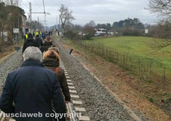 Ragazzo travolto e ucciso dal treno - Disagi per i pendolari