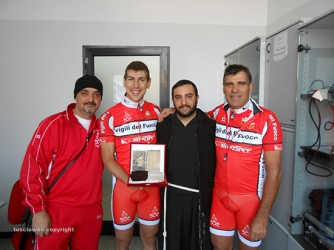 Tre pompieri in bici da Roma a San Giovanni Rotondo