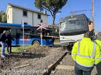Soriano nel Cimino - Scontro pullman-treno