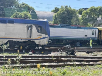 Viterbo - Treno deraglia alla stazione di Porta Fiorentina - I tecnici a lavoro