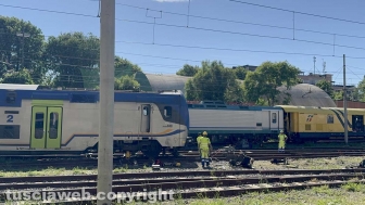 Viterbo - Treno deraglia alla stazione di Porta Fiorentina - I tecnici a lavoro