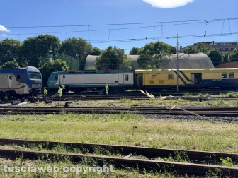 Viterbo - Treno deraglia alla stazione di Porta Fiorentina - I tecnici a lavoro