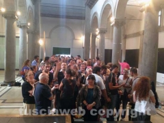 Santa Rosa - Tribune - Fila in stile medievale per i biglietti