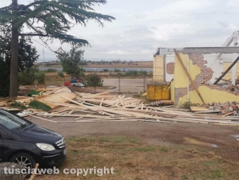 Maltempo - Tromba d'aria nella zona di Viterbo