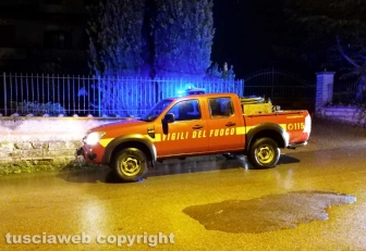 Montefiascone - Donna scomparsa, le ricerche - I vigili del fuoco