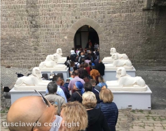 Viterbo - Egizi - Tutti in fila per vedere la mostra di Tutankhamon