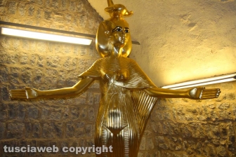Viterbo - Tutankhamon, parte la mostra