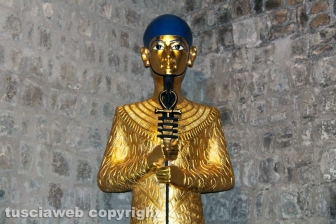 Viterbo - Tutankhamon, parte la mostra