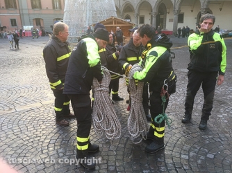 Fervono i preparativi per la Befana 115