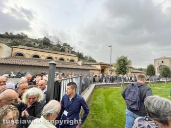I Pirati della bellezza - Tutti in fila per vedere Marco Travaglio