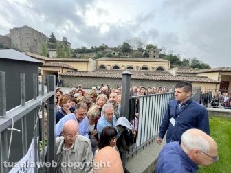 I Pirati della bellezza - Tutti in fila per vedere Marco Travaglio
