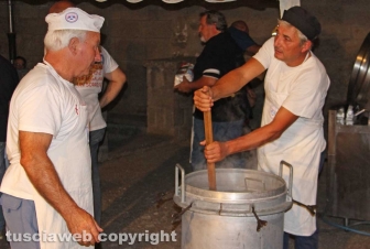Tutto esaurito per le penne sotto la macchina