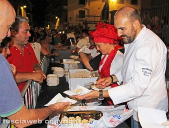 Tutto esaurito per le penne sotto la macchina
