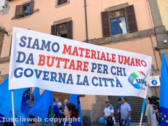 Viterbo - Uil in piazza contro la sindaca Chiara Frontini