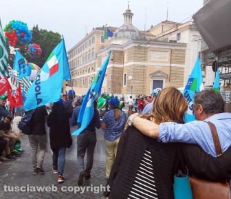 Uil scuola Viterbo in piazza a Roma