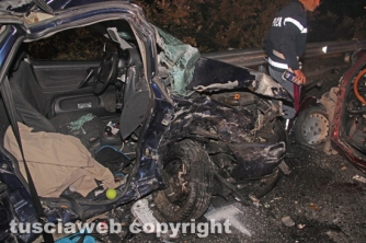 Schianto sulla Superstrada - Le macchine distrutte dove viaggiavano Paolo Aquilani e Andrea Agostini, morti a vent\'anni