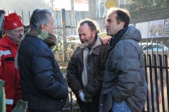 13-Il ristoratore Aarrabito minaccia di darsi fuoco