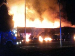 181-Mondo convenienza distrutto dalle fiamme
