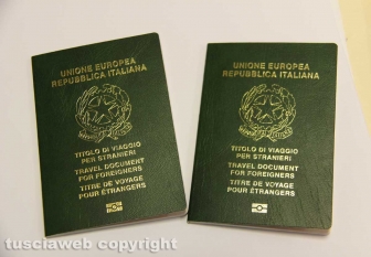 L'ufficio passaporti della questura di Viterbo
