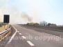 Un inferno di fiamme e fumo sulla superstrada
