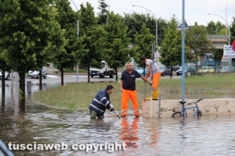 Viterbo allagata - Un lago sulla tangenziale