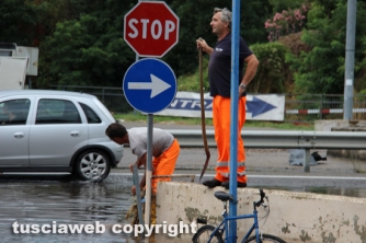 Viterbo allagata - Un lago sulla tangenziale