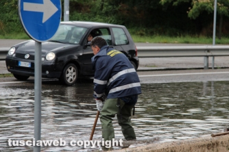 Viterbo allagata - Un lago sulla tangenziale