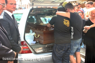 Un paese intero al funerale di Valentino