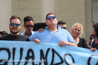 Un paese intero al funerale di Valentino