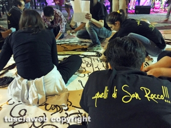Processione Corpus Domini - Un tappeto di fiori ricopre Bolsena