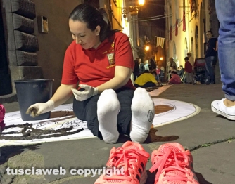 Processione Corpus Domini - Un tappeto di fiori ricopre Bolsena