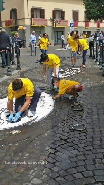 Processione Corpus Domini - Un tappeto di fiori ricopre Bolsena