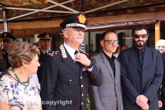 Assassinio Ponte di Cetti - La commemorazione - Il generale Del Sette con i familiari delle vittime