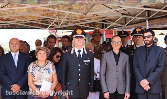 Assassinio Ponte di Cetti - La commemorazione - Il generale Del Sette con i familiari delle vittime