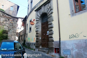 Una discarica in centro