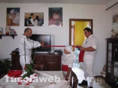 La vestizione dei facchini della famiglia Laezza