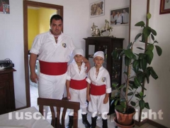 La vestizione dei facchini della famiglia Laezza