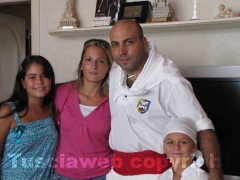 La vestizione dei facchini della famiglia Laezza